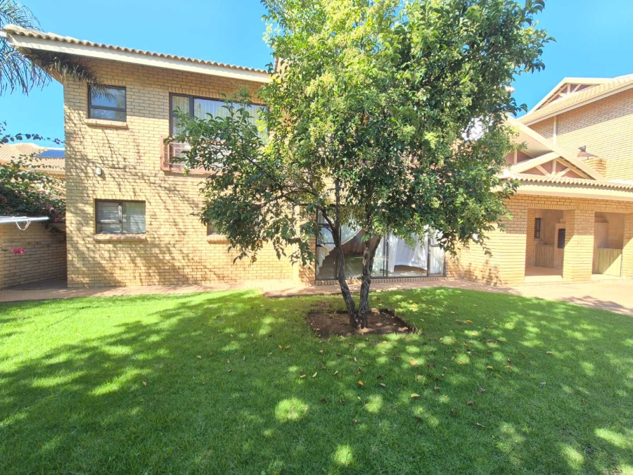 4 Bedroom Property for Sale in Heuwelsig Free State